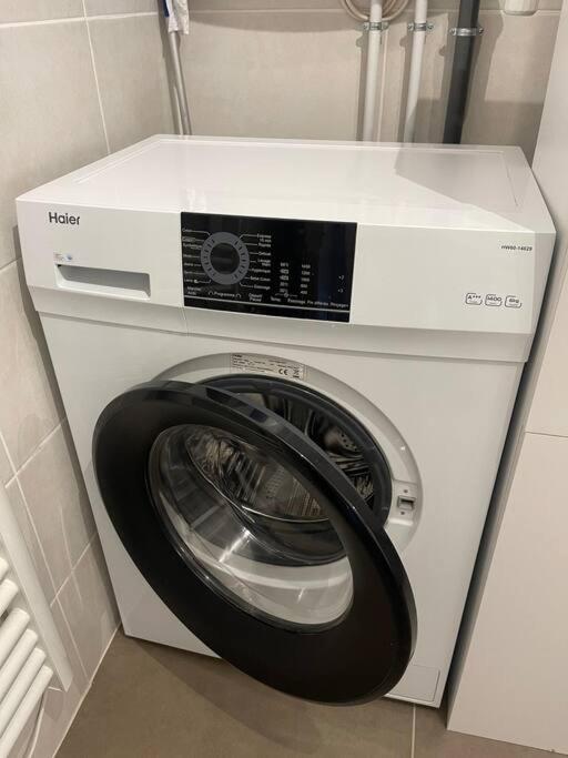 Proche Mer Et Centre Appart 2 Pieces Wifi&Clim Sainte-Maxime Exterior foto